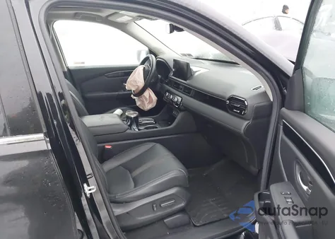 2024 Honda Pilot Touring z USA, uszkodzony, nr VIN 5FNYG1H74RB021390